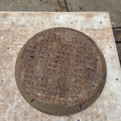Round cast iron - cast, cover