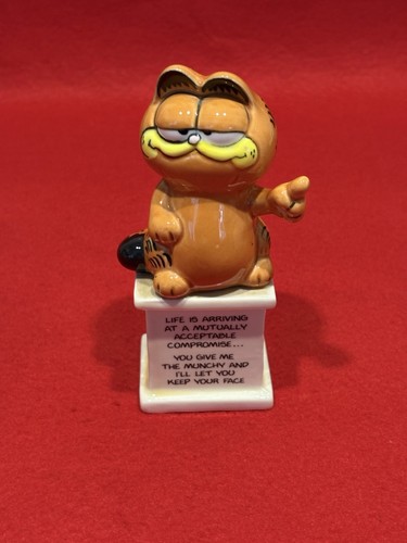 Garfield cat figure life is - life,