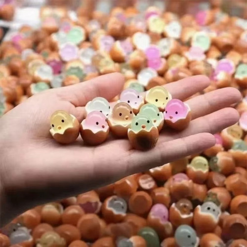 Easter eggshell chick micro - eggshell,