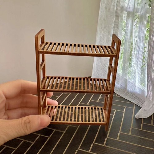Scale dolls house - 1:12,