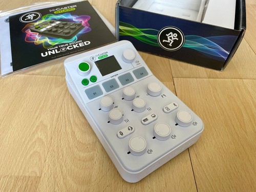 Mackie caster studio - mackie, (white)