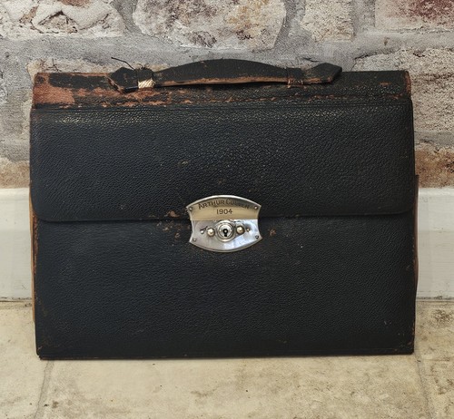 Antique leather - antique,