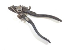 vintage VIPER ornate saw setting tool.