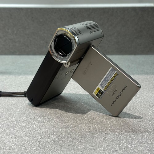 Sony hdr camcorder 10x - tg, 3