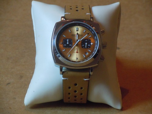 Vintage inspired retro - inspired,