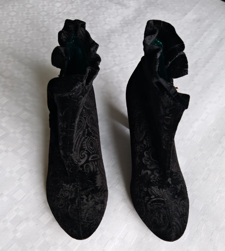 Joe browns black embossed - browns,