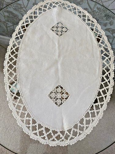 Vintage ivory linen - ivory, table