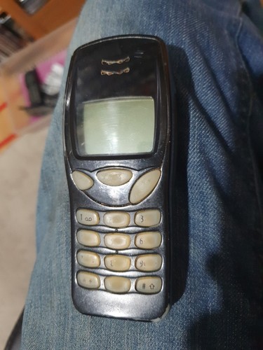 Vintage nokia 3210 mobile - nokia,