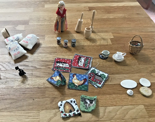 Dolls house miniatures - dolls,
