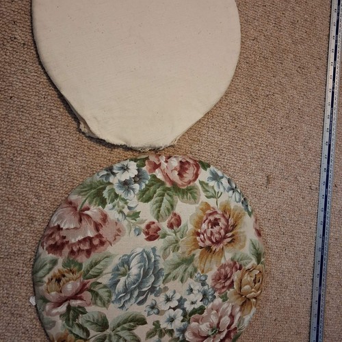 Cushions for bobbin lace - 2,