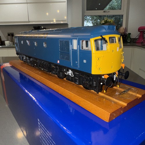 Heljan class blue o - 26/1, br