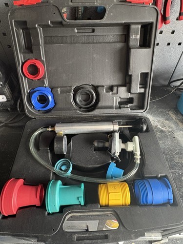 Coolant pressure tester - coolant,