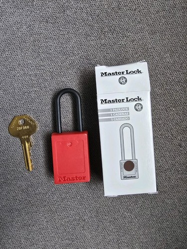 Master lock padlock - s32, x