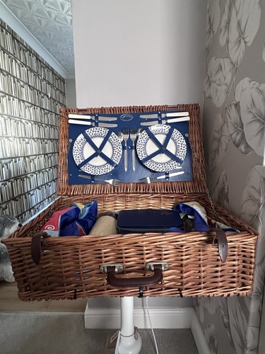 Optima wicker picnic basket - wicker,