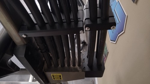Rod box clamp 610 lb - box,