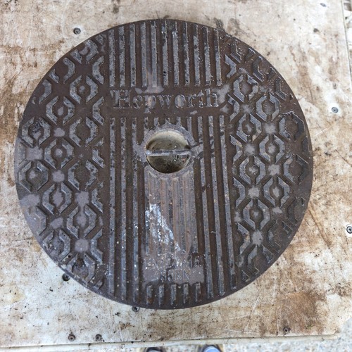 Round cast iron - round, cover