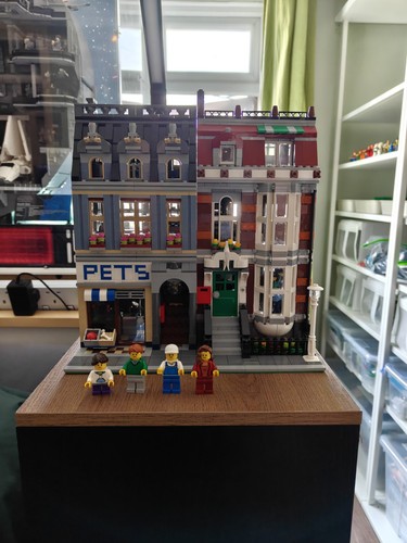 Lego pet shop 10218 100 - lego, 100%