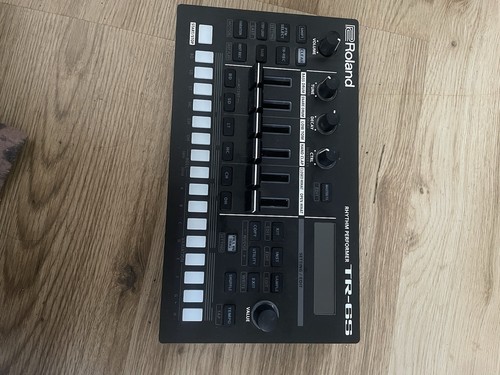 Roland rhythm performer - tr-6s,
