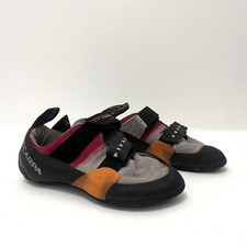 Scarpa Force X climbing shoes