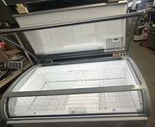 Novum 605L Commercial Curved