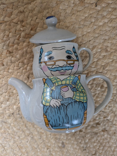 Novelty old man - tea, pot