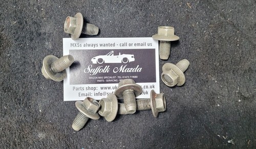 Mazda mx5 seat - bolts, 2