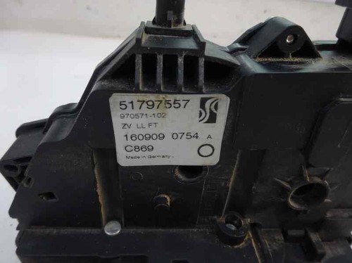 51797557 122936 front - , door