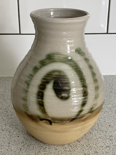 Large 19cm high moffat - large,