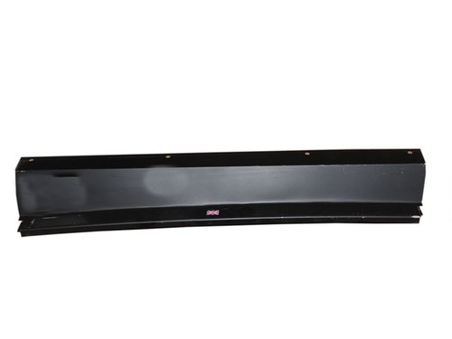 Front kick plate door - rh,