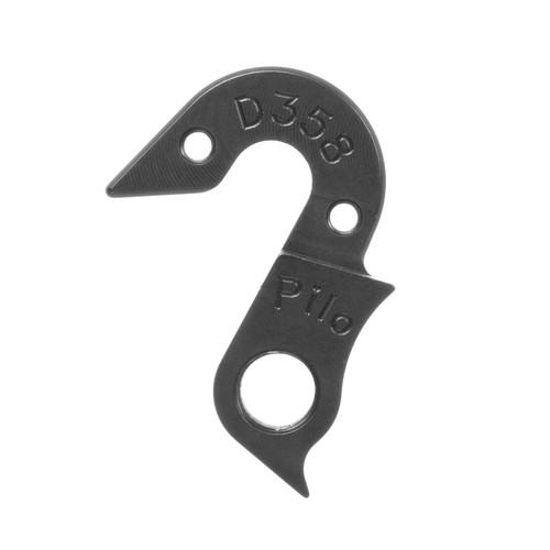 Derailleur hanger