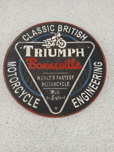 Triumph bonneville cast - bonneville,