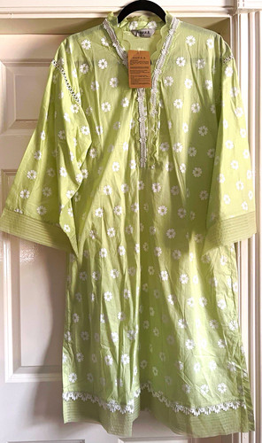 Maria mint green white v - maria.b.,