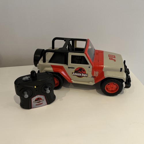 Jurassic park jeep - jurassic,