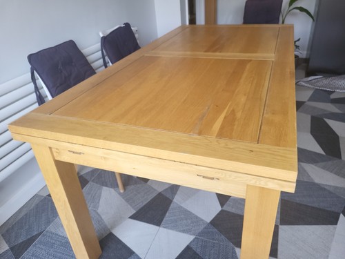 Solid oak dining table - oak,