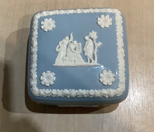 Wedgwood blue queensware - wedgwood, of