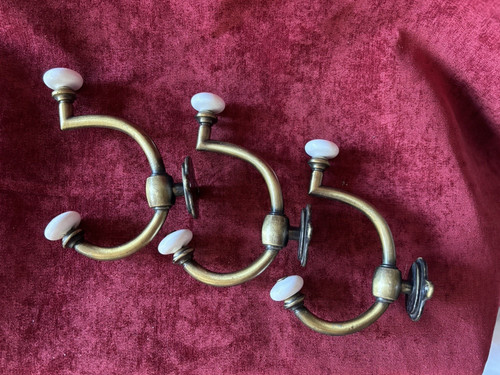 Lot brass porcelain white - of,