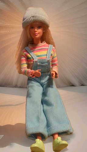 Barbie 1997 cool colors - colors, blue