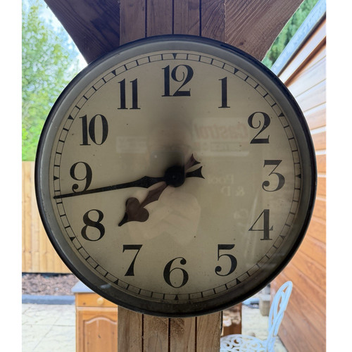 Round analogue wall clock - round,