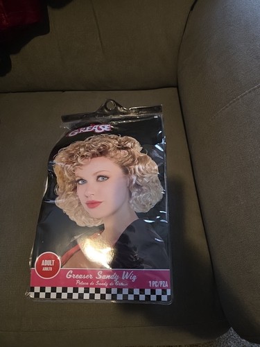 Grease sandy wig blonde curls - grease,