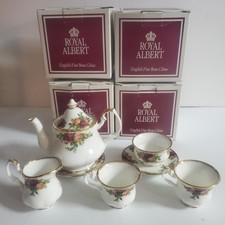 Royal Albert Old Country Roses
