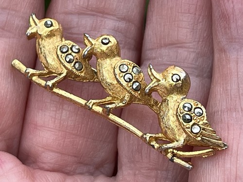 Vintage three birds sitting - birds,