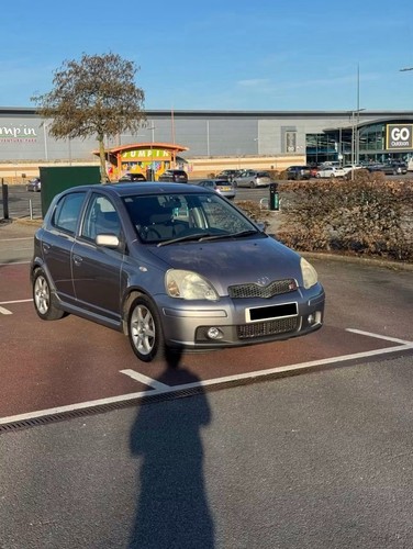 Yaris sport breaking - t,