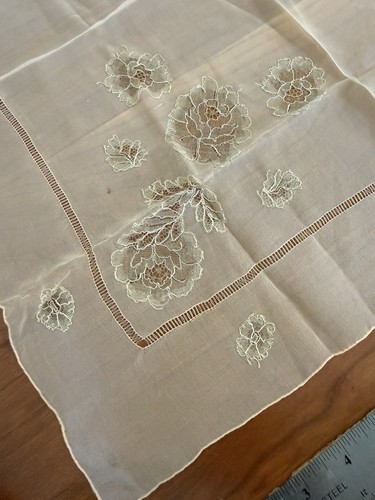 Vtg peach sheer - sheer, lace