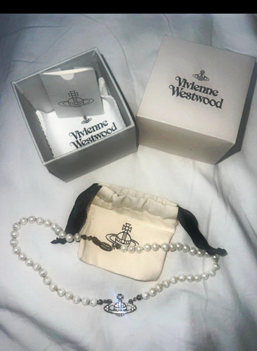 Vivienne westwood signed pearl - vivienne,