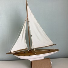 Star Yacht-Endeavour III Pond