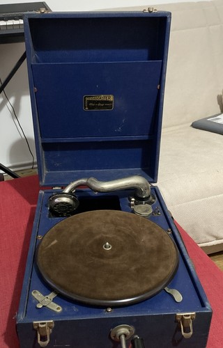 Vintage 1930 broadcaster - vintage,