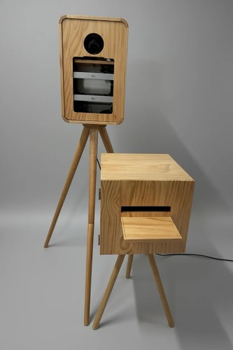 Vintage wooden photo booth - photo,
