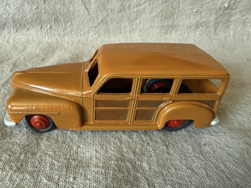 Dinky toys 27f plymouth - toys,