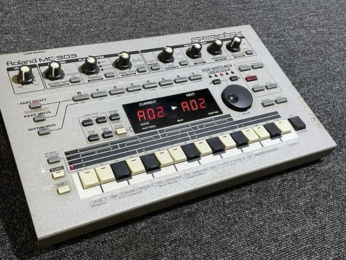 Roland mc303 sequencer - roland, dance