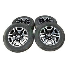 Toyota Hilux 2023 18" Alloy Wheels and tyres 265/60/18 8X7.5J 426110KV80